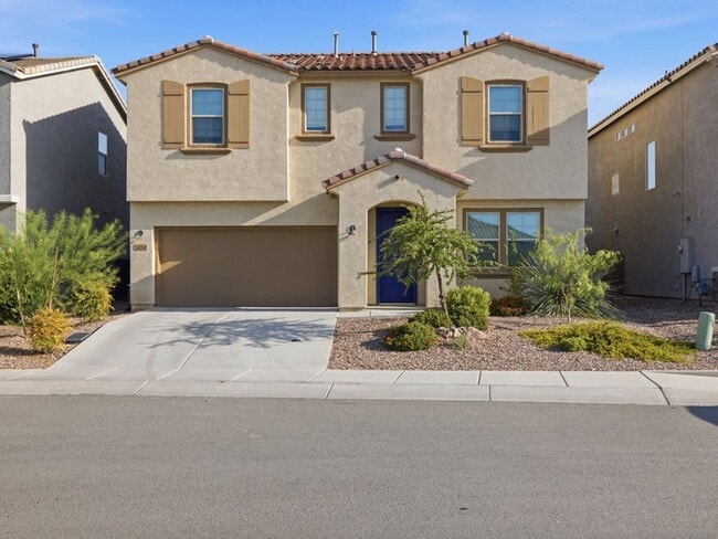 Building Photo - Spacious Two-Story Home with Open Living & Community Pool Access