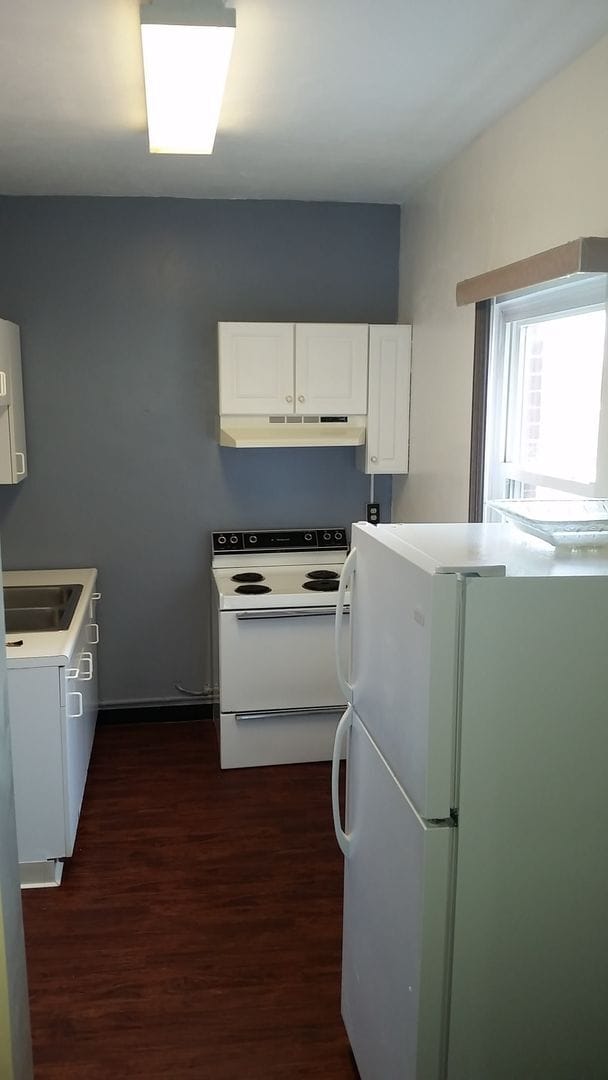 Building Photo - 3329 Ward St Unit 2