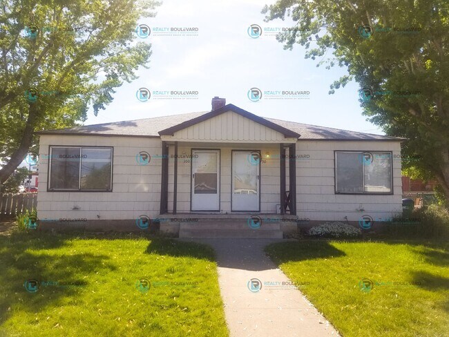 Photo - Cozy one bedroom one bathroom duplex located off of Keystone and Seventh Street in a cul-de-sac b...