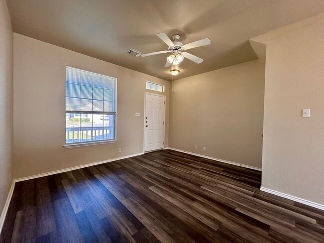 Photo - 2707 Westhampton Ct Unidad A