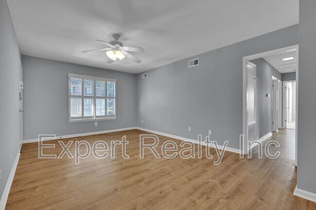 Photo - 2060 Montreat Dr Unit C