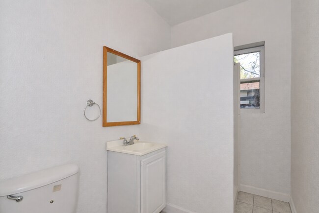 Photo - 113 S Olive St Unit B