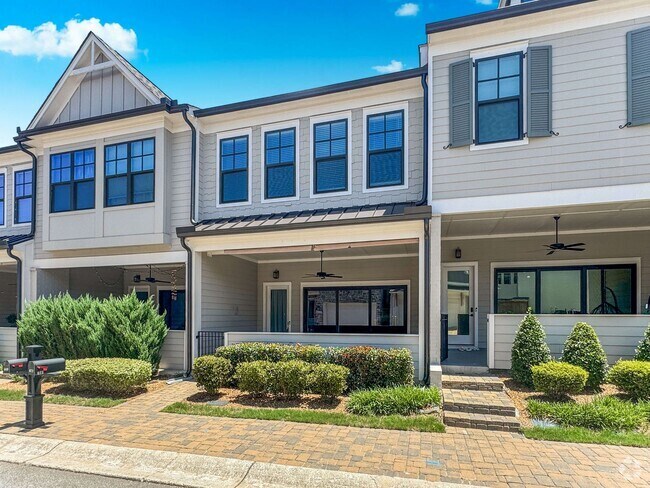 Building Photo - Woodstock 3BR Townhome 671
