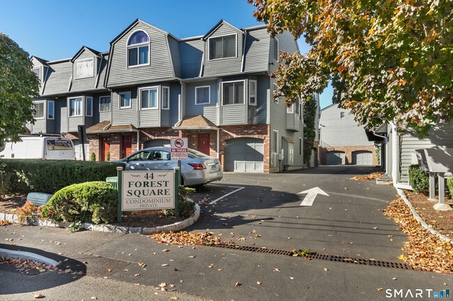 Building Photo - 44 Pleasant St Unit 9