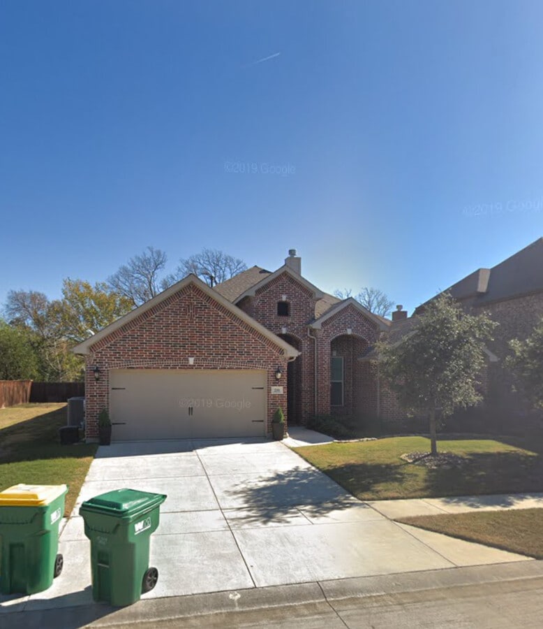 Photo - 210 Saratoga Dr