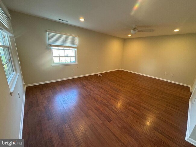 Photo - 45 Windsor Mews