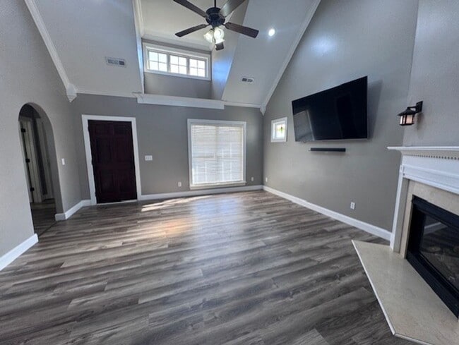 160 Stonecreek Pl