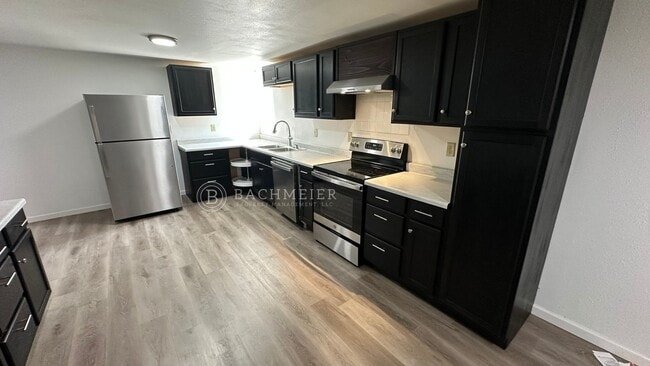 Photo - 415 SW 7th St Unidad D