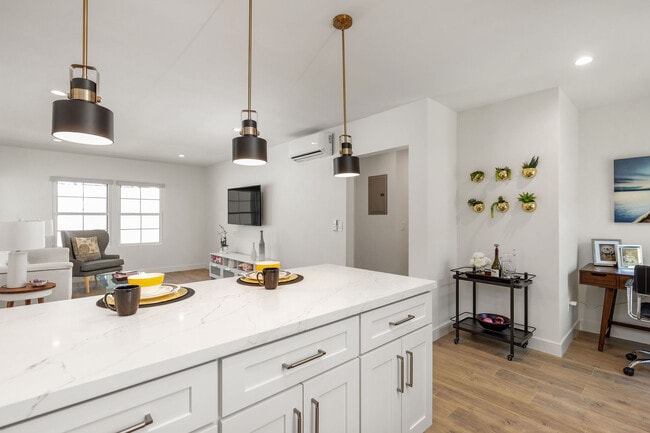 Photo - 10022 Culver Blvd