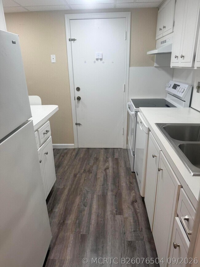 Photo - 2151 NE 68th St Unit 225