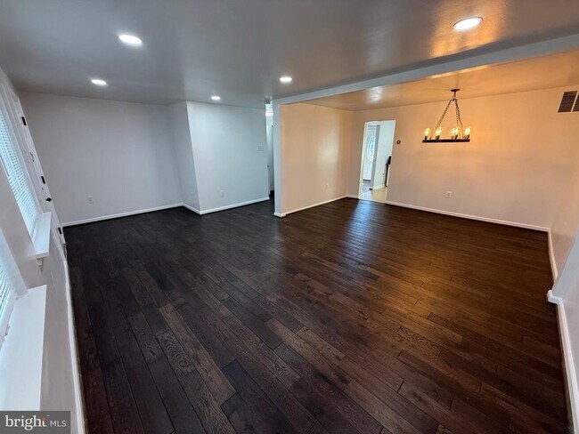 Photo - 8049 St Annes Ct