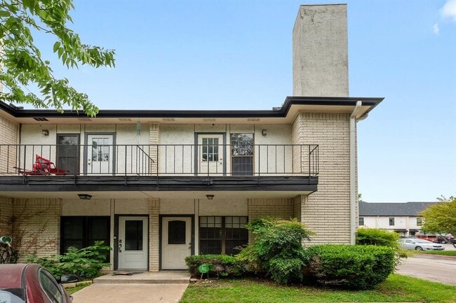 Photo - 1307 Kinney Ave Condo Unit 161