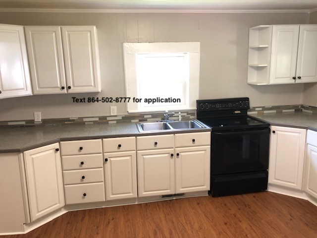 smooth top range - 1908 Martin Ave House