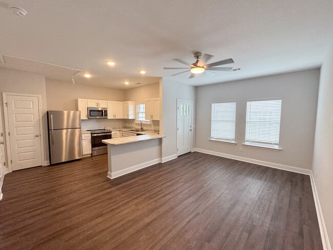 Photo - 130 Briarwood Rd