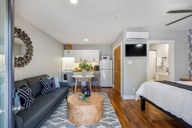 Building Photo - 4952 Polk St Unit SI ID1531103P