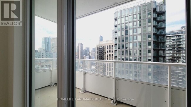 Photo - 88 Queen St E Unité 2311