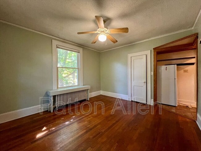 Photo - 130 Edwin Pl Unit Apt 3