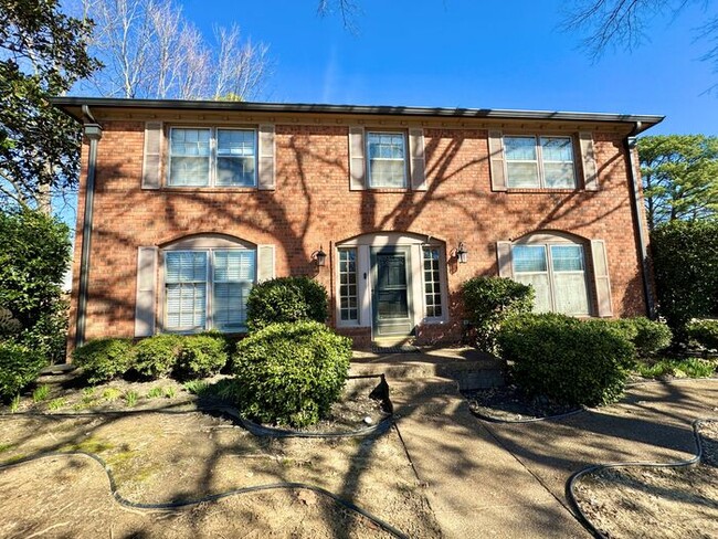 Photo - 7888 Farindon Dr House