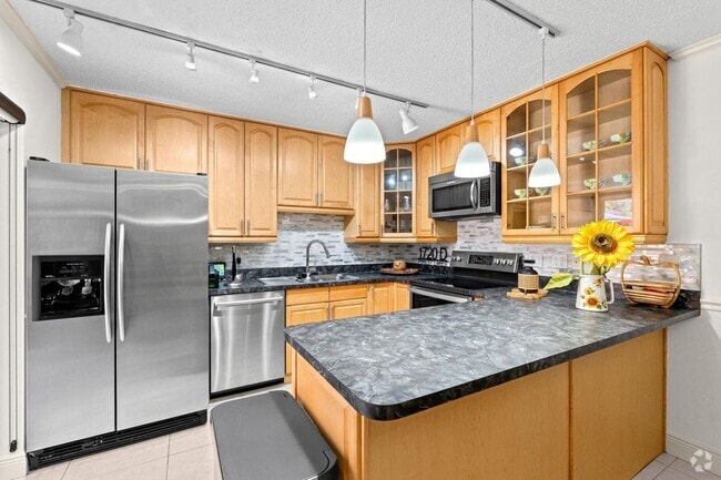 Building Photo - 1720 Forest Lakes Cir Rental
