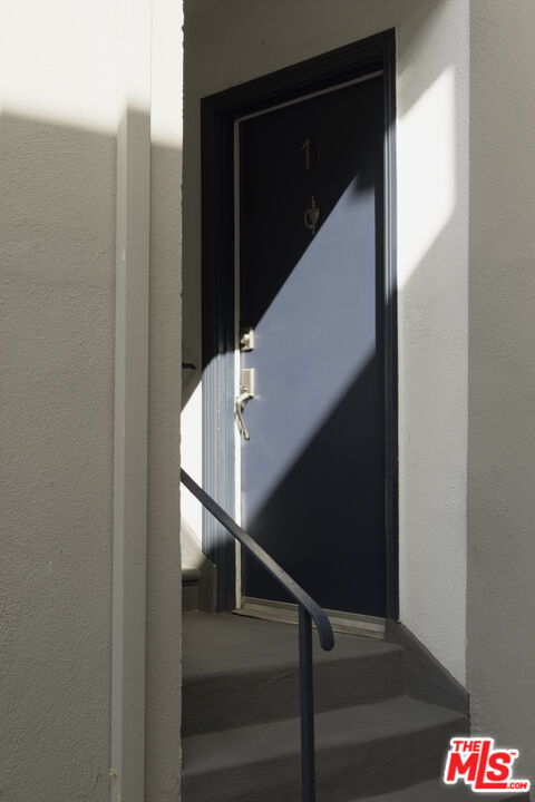 Photo - 925 N Curson Ave Unit 1