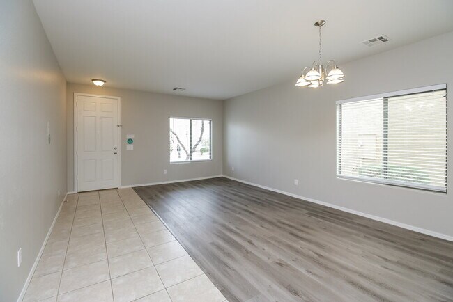 Photo - 153 E Dry Creek Rd