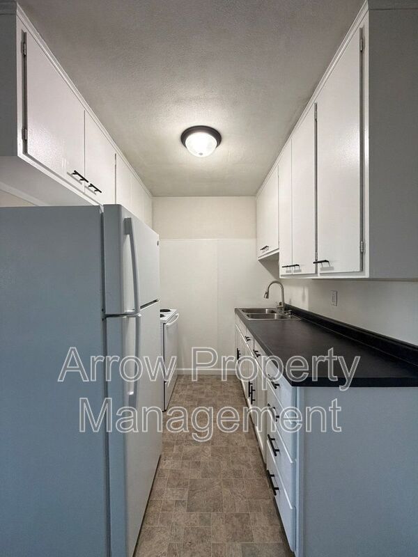 Photo - 141 N 4th St