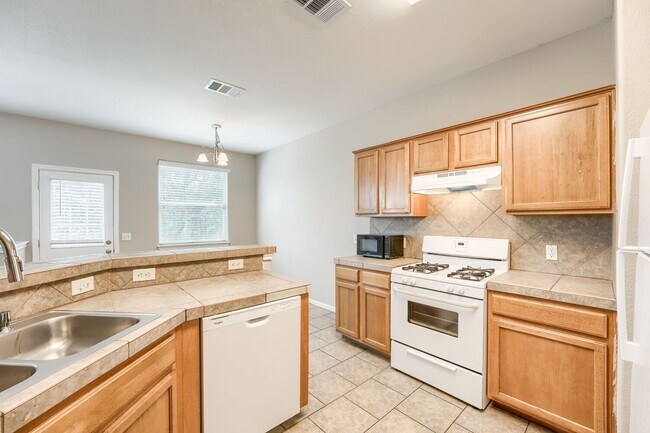 Photo - 2515 Allred Dr