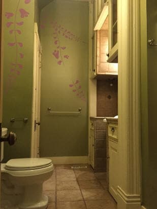 Bathroom with washer dryer - 1631 Main St Unit 1