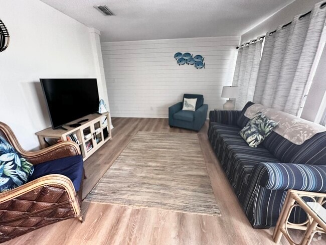 Building Photo - 4000 Gulf Terrace Dr Unit 295 Rental