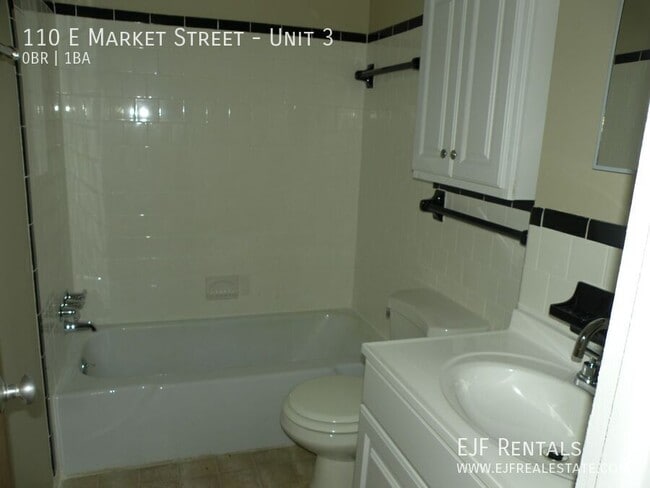 Photo - 110 E Market St Unidad 3