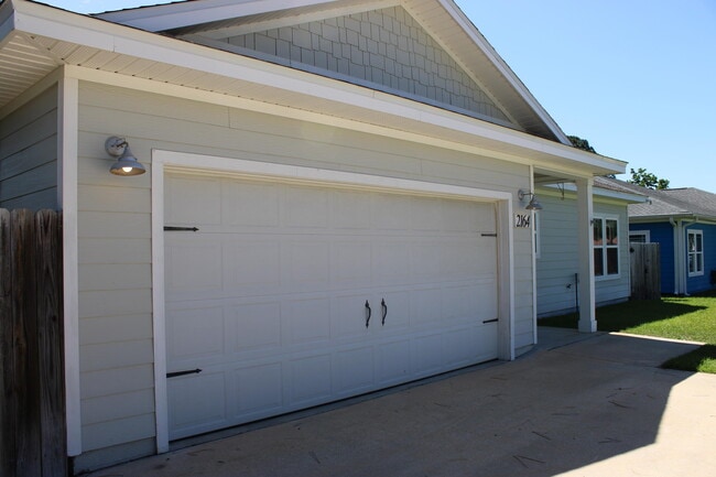 Photo - 2164 Wind Trace Rd N