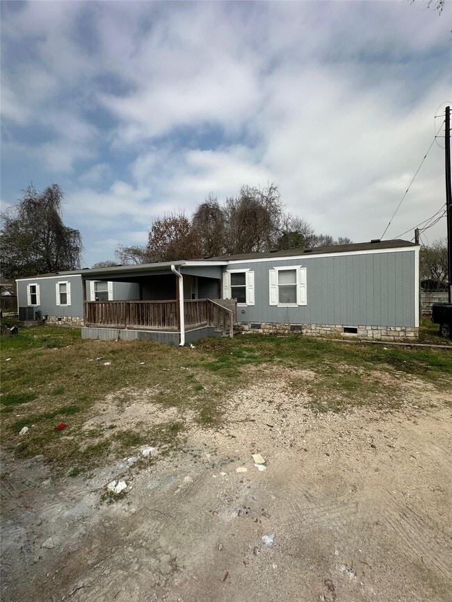 Building Photo - 13521 Ann Louise Rd