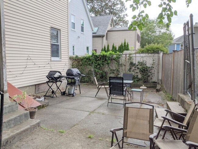 Photo - 83 Yorktown St Unit 2