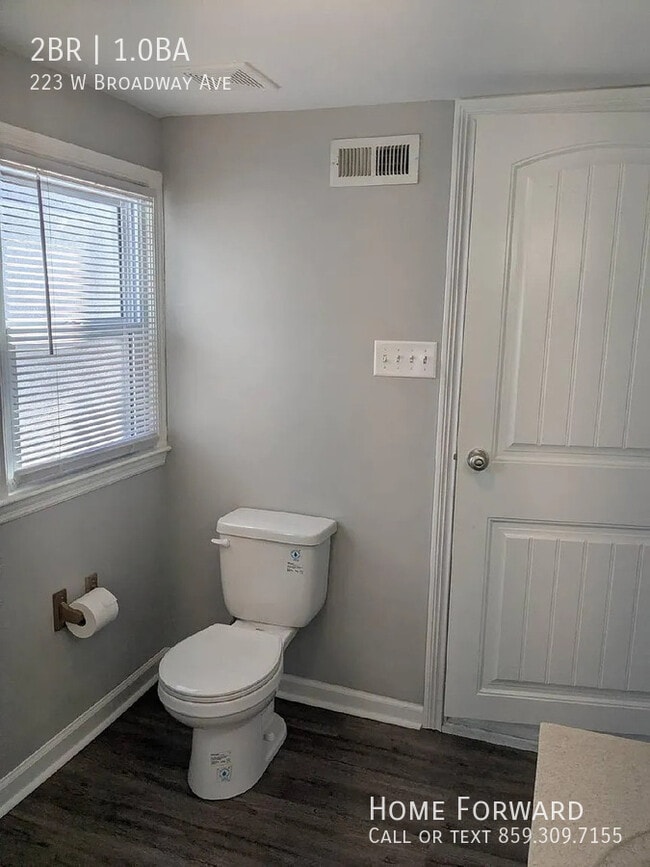 Photo - 223 W Broadway Ave