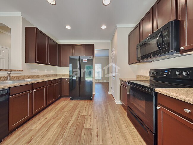 Photo - 7492 Hawks Cir
