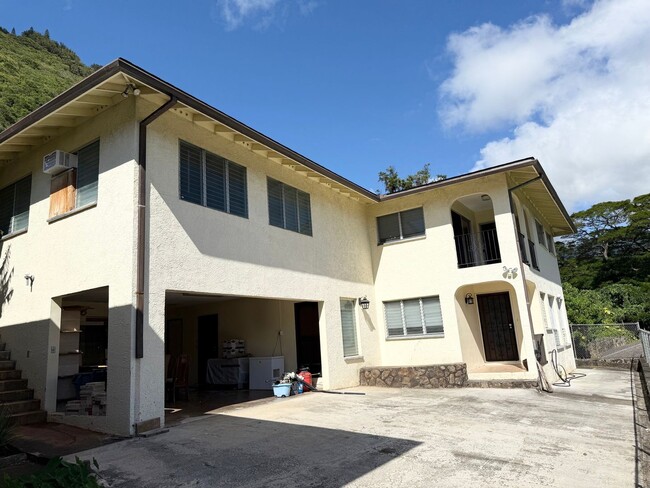 Manoa Valley - 3 bedroom 2.5 bath house w/... - Manoa Valley - 3 bedroom 2.5 bath house w/...