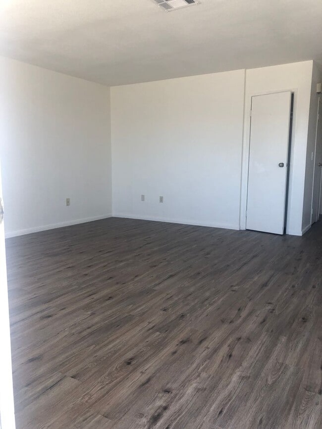 Photo - 2572 Main St Unit #2