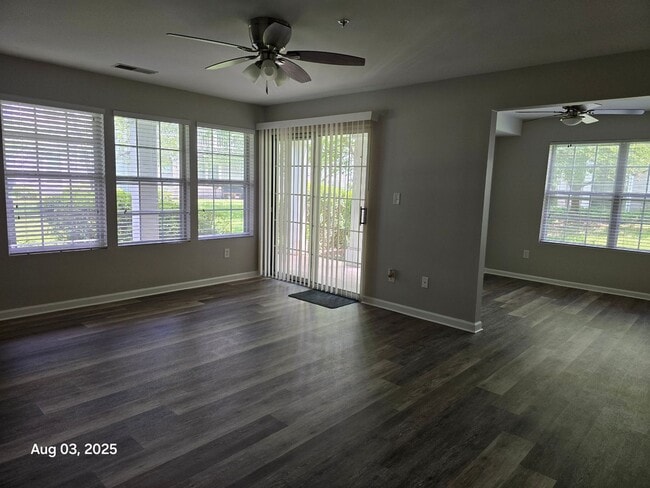 Building Photo - Beautiful 2 Bed 2 Bath Condo With Patio In...