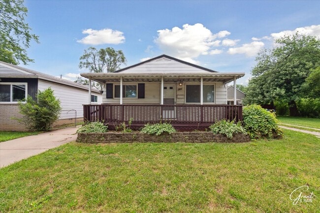 3 bedroom ranch $1300 - Lease Special - 3 bedroom ranch $1300 - Lease Special House