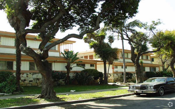 1830-34 El Segundo Blvd.