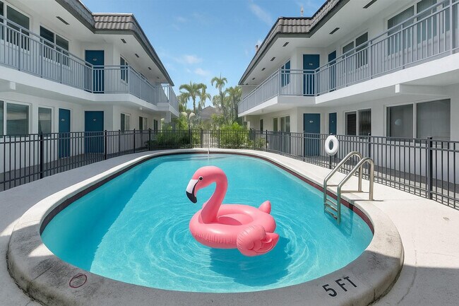 Building Photo - 1010 SE 15th St Unit 112