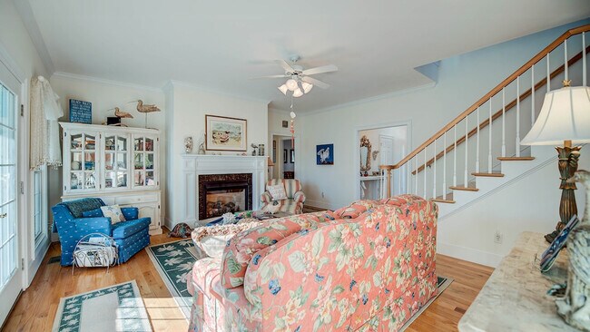 Photo - 203 Whiting Ln Unit SI ID1253378P