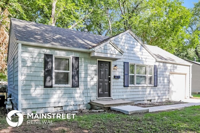 Photo - 8906 Richards Dr