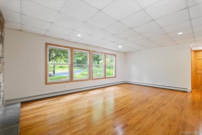 Photo - 272 Brewster Hill Rd