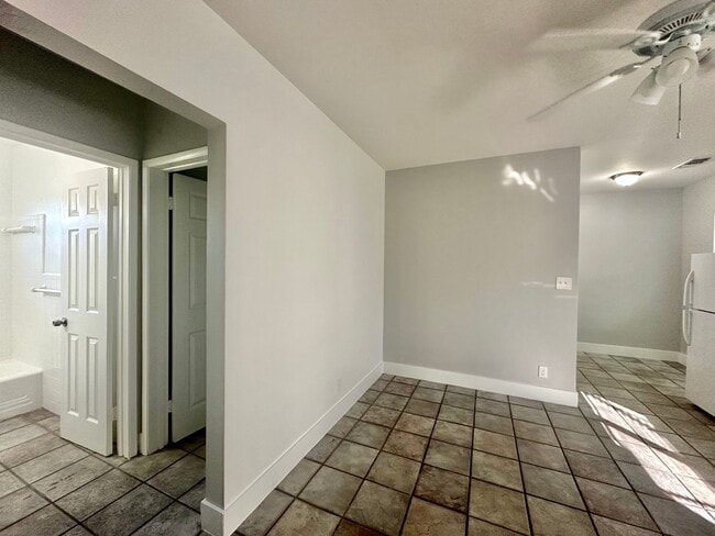 Building Photo - Seagrape One Apartments LLC