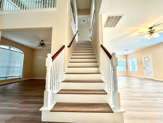 Photo - 1818 Maidenhair Ln