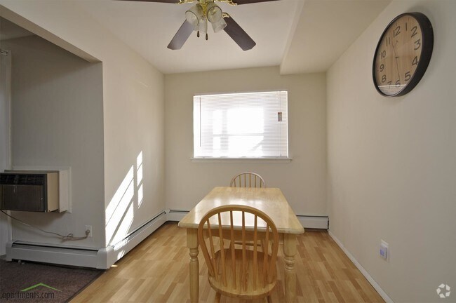 Dining Room - Croftwood Apartments