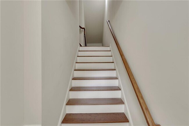 Photo - 1300 Hopkins Dr