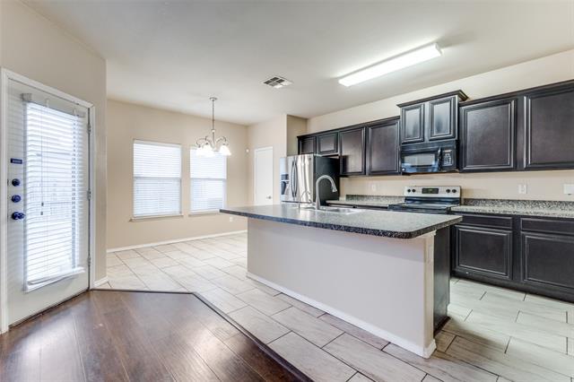 Photo - 2217 Stonebrook Ln