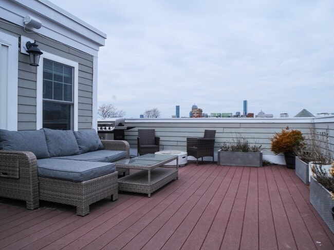 Photo - 161 Tudor St Unit 3